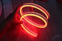 Lanksti neoninė linijinė šviesa DC12V raudona spalva